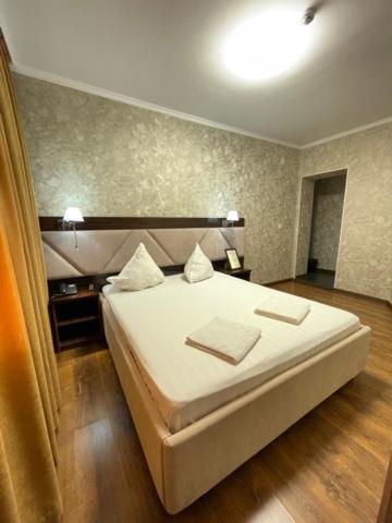 Hotel Diar Atyraū Esterno foto
